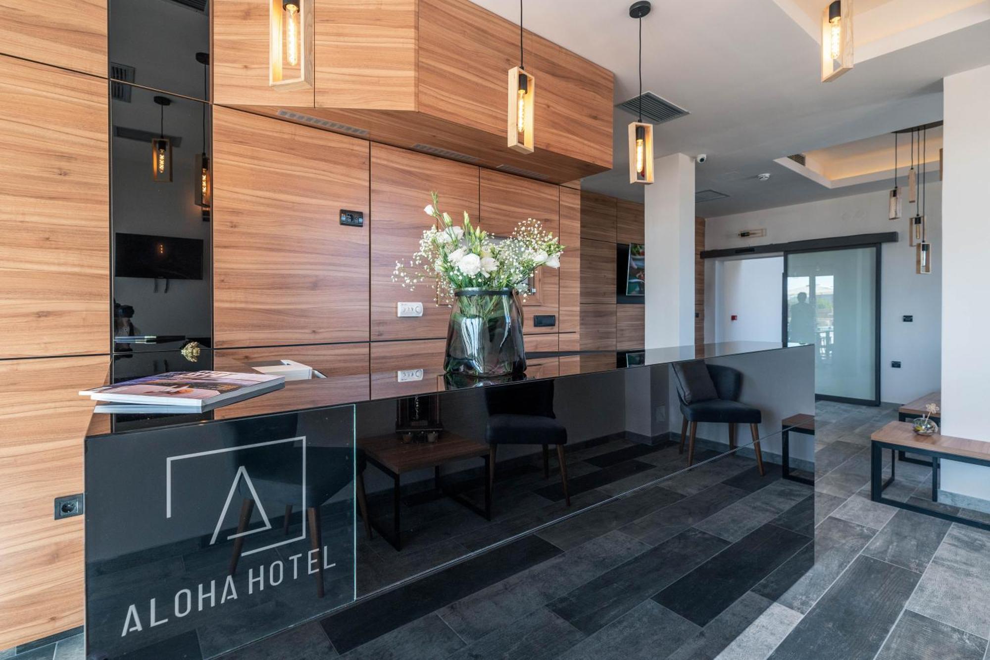 Hotel Aloha Nis Ngoại thất bức ảnh